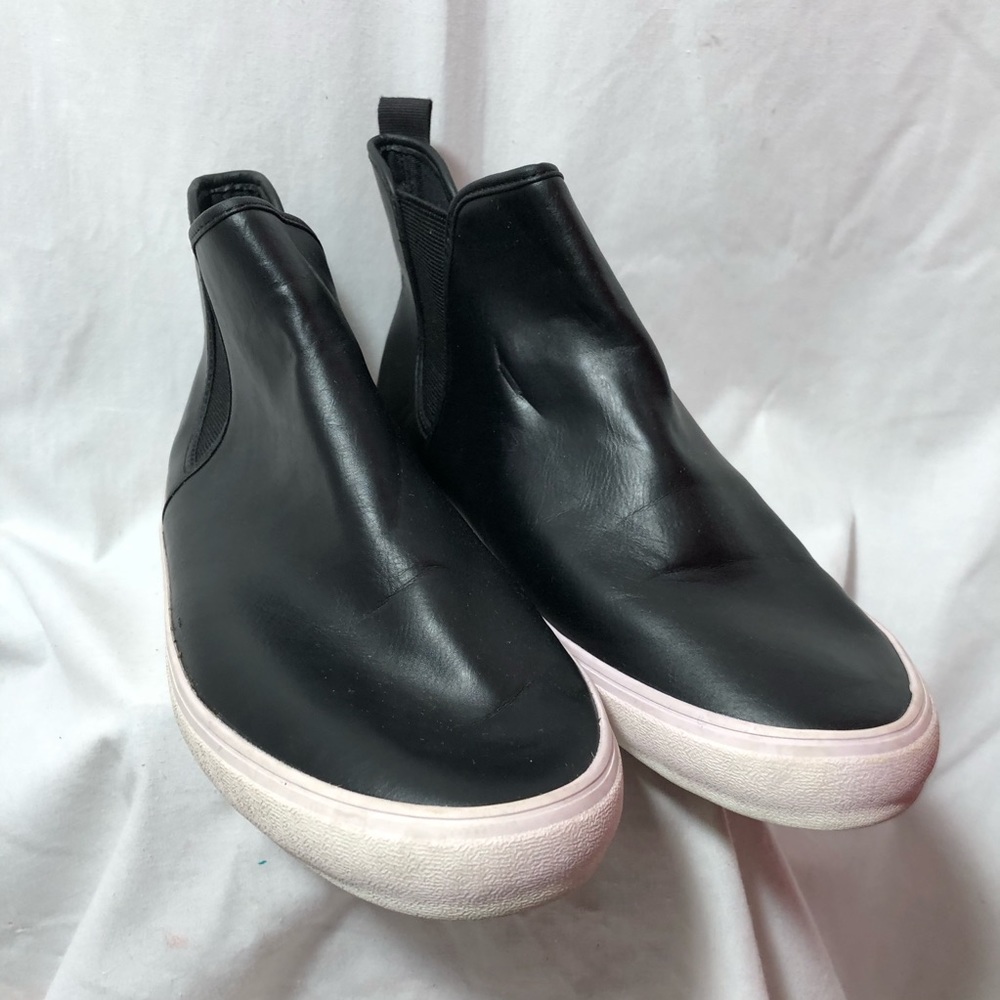 Old navy black slip on sneakers boat shoe size 10